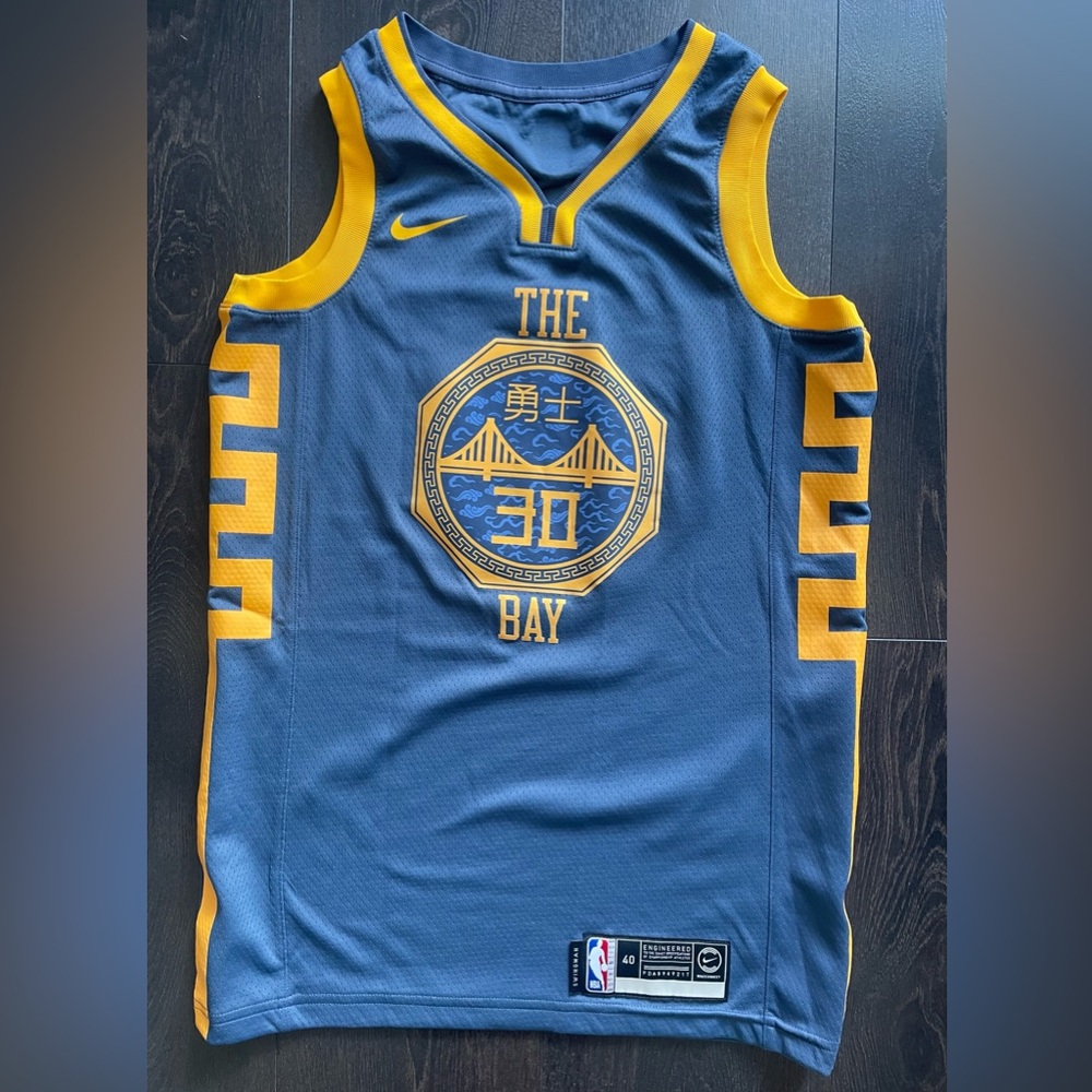 Nike NBA Golden State Jersey #30 Curry - Lunar New year Edition Size 40